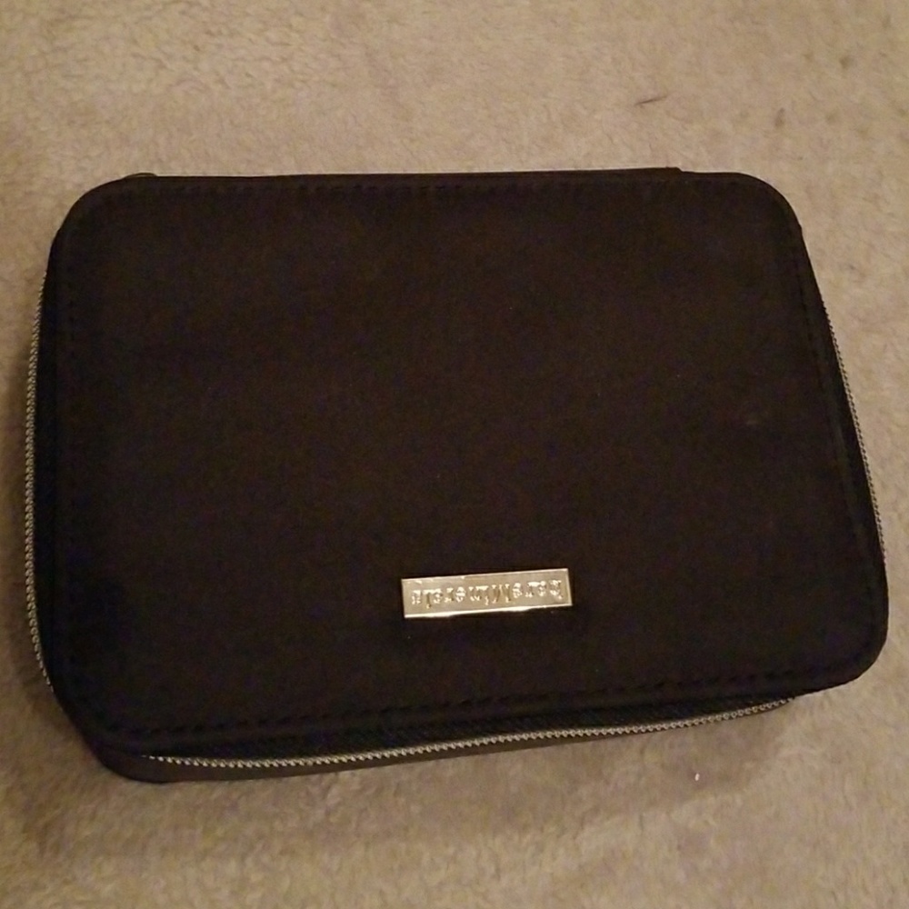 bare Minerals travel case